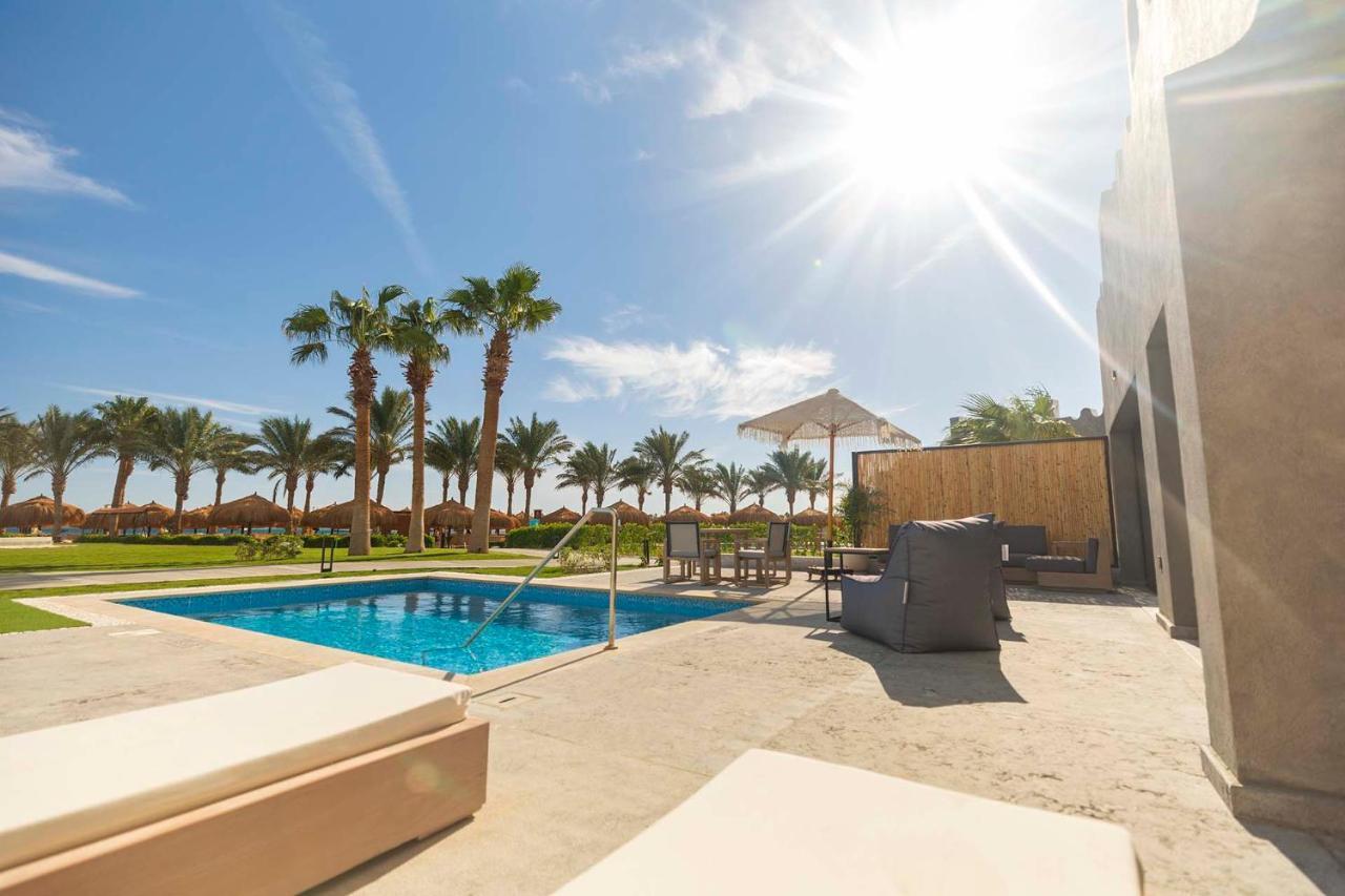 Sunrise Tucana Resort Grand Select 洪加達 外观 照片 The swimming pool at the hotel