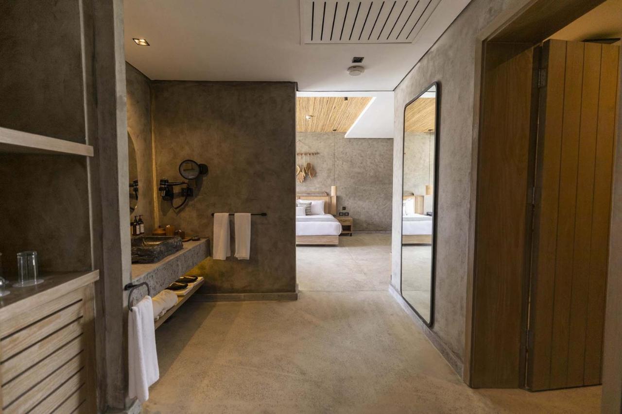 Sunrise Tucana Resort Grand Select 洪加達 外观 照片 A bathroom at the hotel
